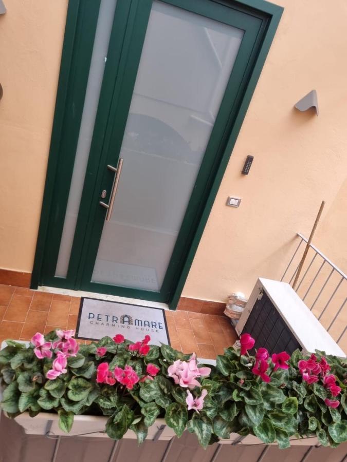 Petramare Charming House Διαμέρισμα Σαλέρνο Εξωτερικό φωτογραφία